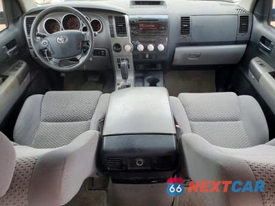 Zdjęcie 8 z 12 samochodu: 2011 TOYOTA TUNDRA CREWMAX SR5 VIN:5TFEM5F11BX029119 - miniatura