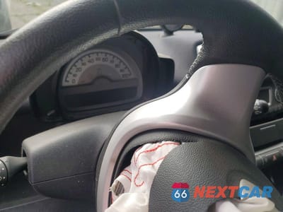 Zdjęcie 9 z 13 samochodu: 2014 SMART FORTWO VIN:WMEEJ9AA7EK736218 - miniatura