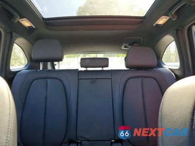 Zdjęcie 10 z 14 samochodu: 2021 BMW X1 XDRIVE28I VIN:WBXJG9C01M5S29430 - miniatura