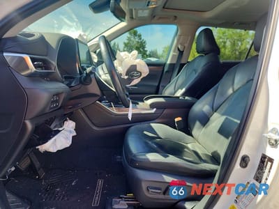 Zdjęcie 7 z 13 samochodu: 2021 TOYOTA HIGHLANDER HYBRID LIMITED VIN:5TDYARAHXMS005007 - miniatura
