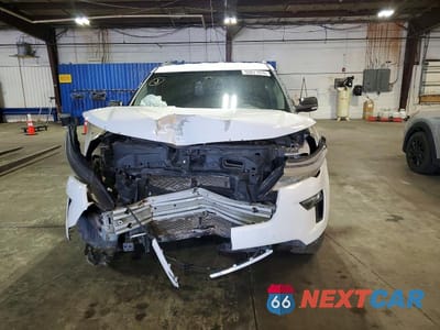 Piąte zdjęcie samochodu w środku: 2019 FORD EXPLORER XLT VIN:1FM5K7D82KGB25757 - miniatura