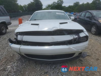 Piąte zdjęcie samochodu w środku: 2018 DODGE CHALLENGER SXT VIN:2C3CDZAG9JH199357 - miniatura