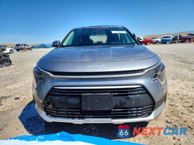 Piąte zdjęcie samochodu w środku: 2026 KIA NIRO LX VIN:KNDCP3LE2T5344065 - miniatura