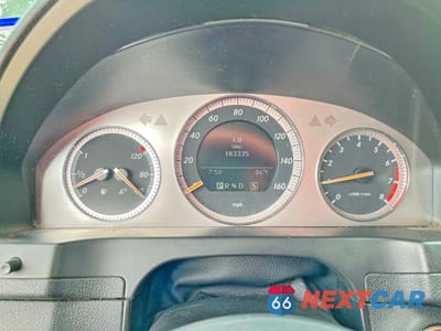 Zdjęcie 8 z 10 samochodu: 2008 MERCEDES-BENZ C 300 VIN:WDDGF54XX8R031853 - miniatura