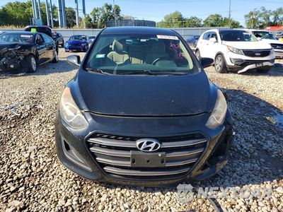 Piąte zdjęcie samochodu w środku: 2016 HYUNDAI ELANTRA GT BASE VIN:KMHD35LH4GU280818 - miniatura