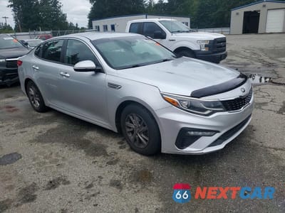 Czwarte zdjęcie samochodu z boku: 2019 KIA OPTIMA LX VIN:5XXGT4L3XKG357903 - miniatura