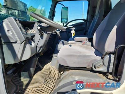 Zdjęcie 7 z 13 samochodu: 2016 ISUZU NQR BOX TRUCK VIN:JALE5W165G7901698 - miniatura