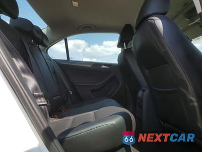 Zdjęcie 10 z 12 samochodu: 2017 VOLKSWAGEN JETTA SEL VIN:3VWL17AJ5HM312265 - miniatura