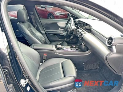 Piąte zdjęcie samochodu w środku: 2020 MERCEDES-BENZ A 220 4MATIC VIN:W1K3G4FB4LW046477 - miniatura
