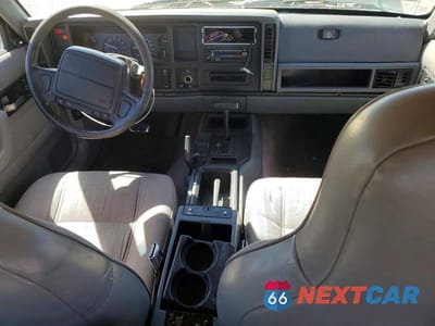 Zdjęcie 8 z 13 samochodu: 1995 JEEP CHEROKEE SPORT VIN:1J4FJ68S1SL575784 - miniatura