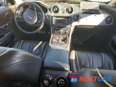 Zdjęcie 8 z 12 samochodu: 2015 JAGUAR XJL PORTFOLIO VIN:SAJWJ2GD4F8V81199 - miniatura