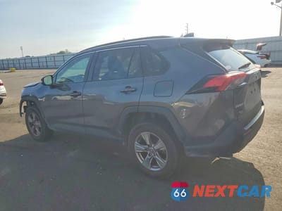 Drugie zdjęcie samochodu z przodu: 2022 TOYOTA RAV4 XLE VIN:2T3W1RFV4NW214216 - miniatura