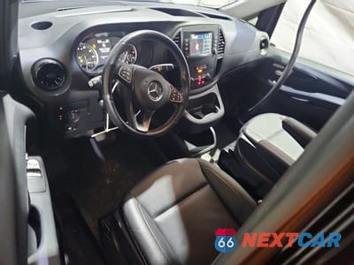 Zdjęcie 8 z 13 samochodu: 2022 MERCEDES-BENZ METRIS VIN:W1YV0CEY7N4163102 - miniatura