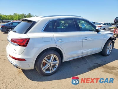 Trzecie zdjęcie samochodu z tyłu: 2021 AUDI Q5 E PREMIUM VIN:WA1G2AFY8M2049334 - miniatura