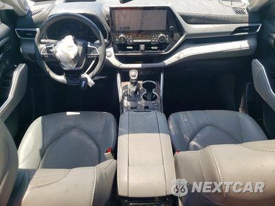 Zdjęcie 8 z 13 samochodu: 2024 TOYOTA HIGHLANDER PLATINUM VIN:5TDKDRAH1RS548301 - miniatura
