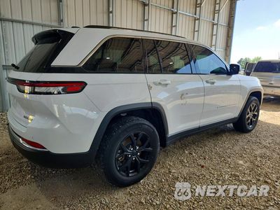 Trzecie zdjęcie samochodu z tyłu: 2023 JEEP GRAND CHEROKEE LIMITED VIN:1C4RJHBGXPC643199 - miniatura