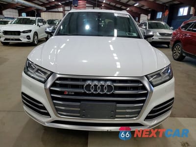 Piąte zdjęcie samochodu w środku: 2018 AUDI SQ5 PREMIUM PLUS VIN:WA1A4AFY2J2213964 - miniatura