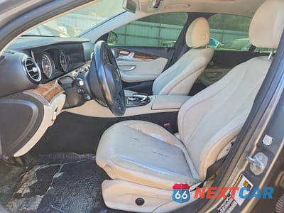 Zdjęcie 7 z 13 samochodu: 2017 MERCEDES-BENZ E 300 4MATIC VIN:WDDZF4KB7HA076113 - miniatura