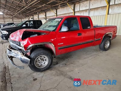 2000 CHEVROLET SILVERADO K1500 1GCEK19T2YE258473 - główne zdjęcie licytacji z USA - miniatura