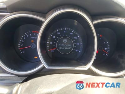Zdjęcie 9 z 13 samochodu: 2014 KIA OPTIMA LX VIN:5XXGM4A75EG342202 - miniatura