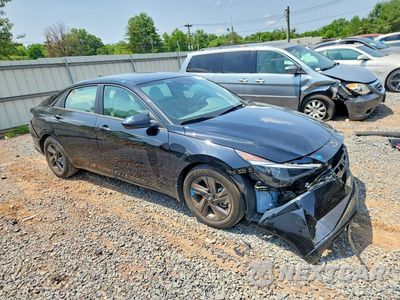 Czwarte zdjęcie samochodu z boku: 2022 HYUNDAI ELANTRA SEL VIN:5NPLS4AG9NH060086 - miniatura