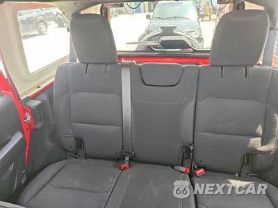 Zdjęcie 10 z 13 samochodu: 2018 JEEP WRANGLER UNLIMITED SPORT VIN:1C4HJXDG5JW108046 - miniatura
