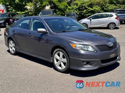 2011 TOYOTA CAMRY SE 4T1BF3EK1BU608362 - główne zdjęcie licytacji z USA - miniatura