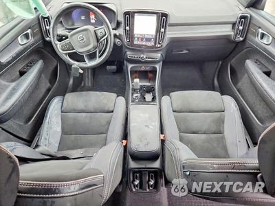 Zdjęcie 8 z 12 samochodu: 2023 VOLVO XC40 ULTIMATE VIN:YV4L12UX9P2953556 - miniatura
