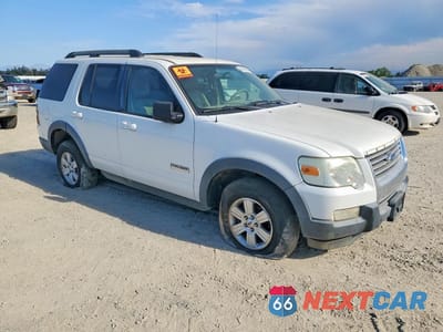 Czwarte zdjęcie samochodu z boku: 2007 FORD EXPLORER XLT VIN:1FMEU63E97UB79058 - miniatura