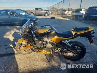 Trzecie zdjęcie samochodu z tyłu: 2025 HONDA CBR600 RA VIN:JH2PC4084SK900031 - miniatura