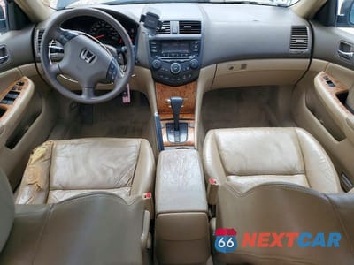 Zdjęcie 8 z 12 samochodu: 2003 HONDA ACCORD EX VIN:JHMCM56603C054782 - miniatura