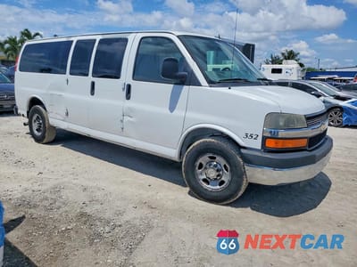 Czwarte zdjęcie samochodu z boku: 2012 CHEVROLET EXPRESS G3500 LT VIN:1GAZG1FG2C1123447 - miniatura