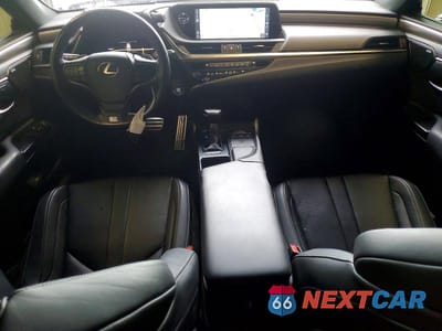Zdjęcie 8 z 12 samochodu: 2019 LEXUS ES 350 VIN:58ABZ1B18KU038487 - miniatura