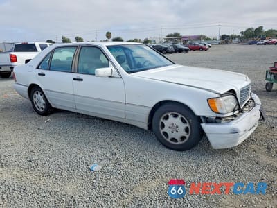 Czwarte zdjęcie samochodu z boku: 1996 MERCEDES-BENZ S 420 VIN:WDBGA43E8TA299826 - miniatura