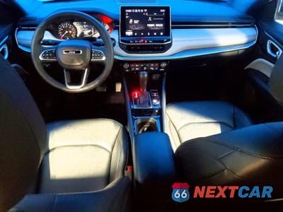 Zdjęcie 8 z 14 samochodu: 2025 JEEP COMPASS LIMITED VIN:3C4NJDCN9ST565628 - miniatura