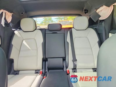 Zdjęcie 10 z 14 samochodu: 2026 PORSCHE CAYENNE SE HYBRID VIN:WP1AN2AY4TDA20172 - miniatura