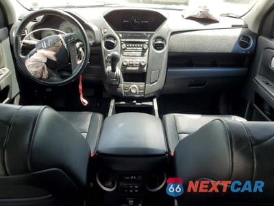 Zdjęcie 8 z 13 samochodu: 2015 HONDA PILOT TOURING VIN:5FNYF4H90FB023249 - miniatura