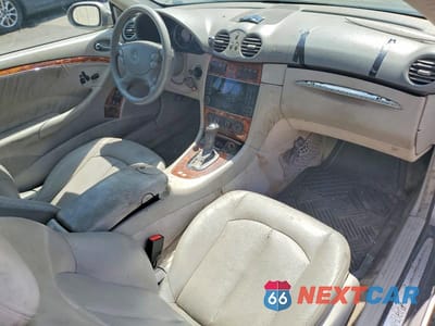 Zdjęcie 8 z 12 samochodu: 2005 MERCEDES-BENZ CLK 320C VIN:WDBTJ65J95F128626 - miniatura