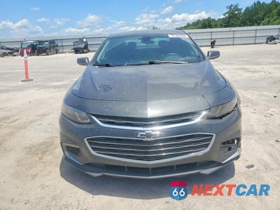 Piąte zdjęcie samochodu w środku: 2018 CHEVROLET MALIBU LT VIN:1G1ZD5ST2JF114671 - miniatura