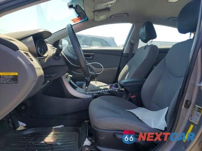 Zdjęcie 7 z 12 samochodu: 2013 HYUNDAI ELANTRA GLS VIN:5NPDH4AE4DH339753 - miniatura