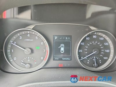 Zdjęcie 9 z 12 samochodu: 2018 HYUNDAI ELANTRA SEL VIN:KMHD84LF5JU592440 - miniatura
