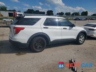 Trzecie zdjęcie samochodu z tyłu: 2024 FORD EXPLORER POLICE INTERCEPTOR VIN:1FM5K8AB2RGA03139 - miniatura
