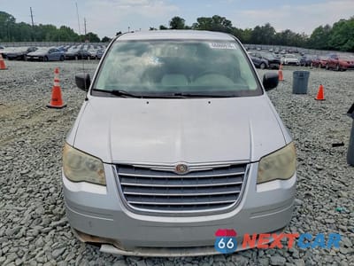 Piąte zdjęcie samochodu w środku: 2009 CHRYSLER TOWN & COUNTRY LX VIN:2A8HR44E69R526800 - miniatura