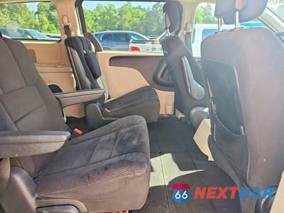 Zdjęcie 11 z 13 samochodu: 2011 DODGE GRAND CARAVAN MAINSTREET VIN:2D4RN3DG4BR645988 - miniatura