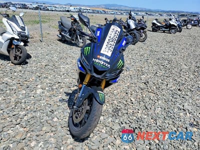 Drugie zdjęcie samochodu z przodu: 2021 YAMAHA YZFR3 A VIN:MH3RH18Y4MK006783 - miniatura