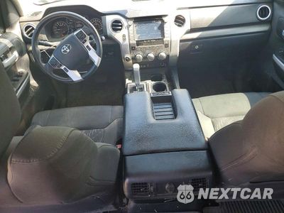 Zdjęcie 8 z 12 samochodu: 2020 TOYOTA TUNDRA SR5 VIN:5TFDY5F13LX949934 - miniatura