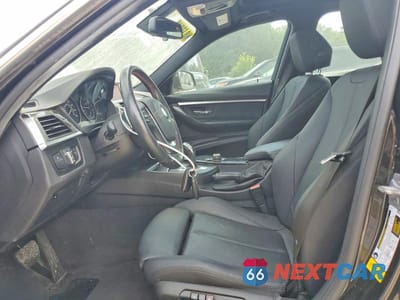Zdjęcie 7 z 12 samochodu: 2018 BMW 330 I VIN:WBA8B9G52JNU97685 - miniatura