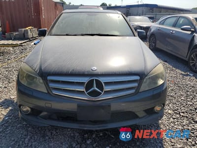 Piąte zdjęcie samochodu w środku: 2010 MERCEDES-BENZ C 350 VIN:WDDGF5GB4AF452880 - miniatura
