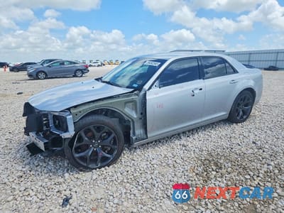 2020 CHRYSLER 300 TOURING 2C3CCAAG1LH239406 - główne zdjęcie licytacji z USA - miniatura