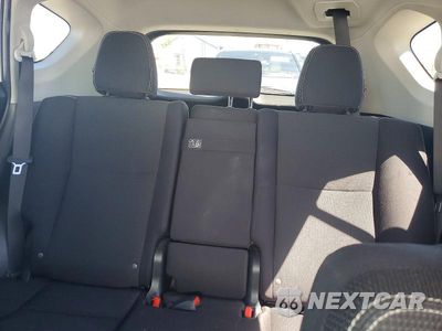 Zdjęcie 10 z 13 samochodu: 2018 TOYOTA RAV4 HYBRID XLE VIN:JTMRJREV1JD156152 - miniatura
